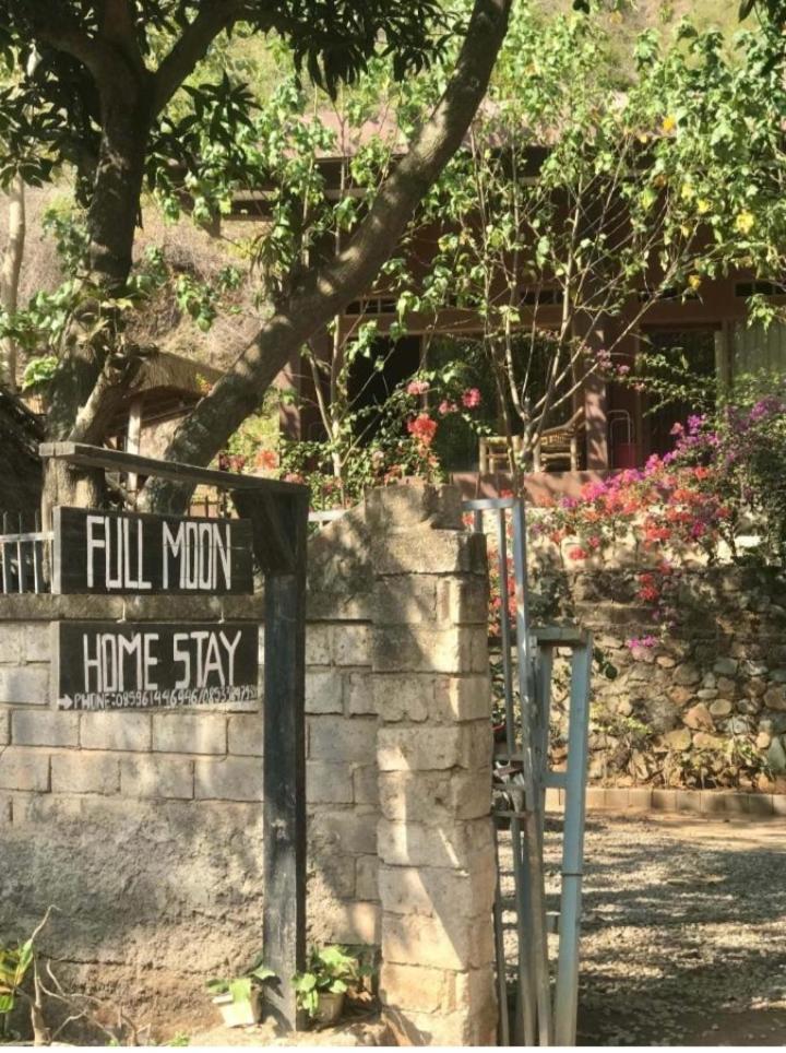 Fullmoon Homestay Kuta  Exterior foto